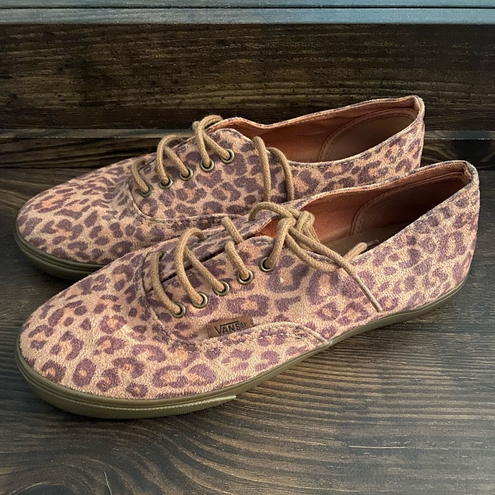 COPY - Women’s VANS Authentic - Leopard print Size 7
